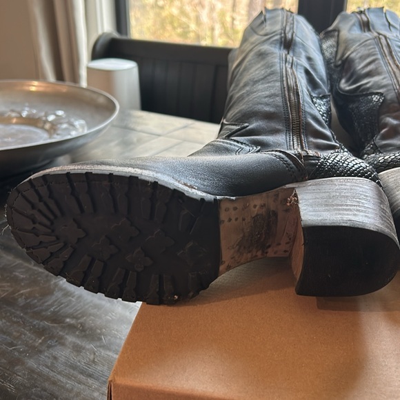 Freebird by Steven Calgary Boots Size 8. - Picture 10 of 16